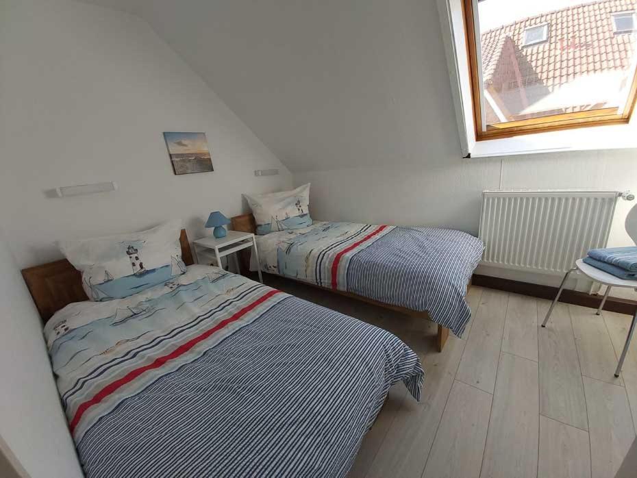 Haus Schwalbennest Apartment Bensersiel Bagian luar foto